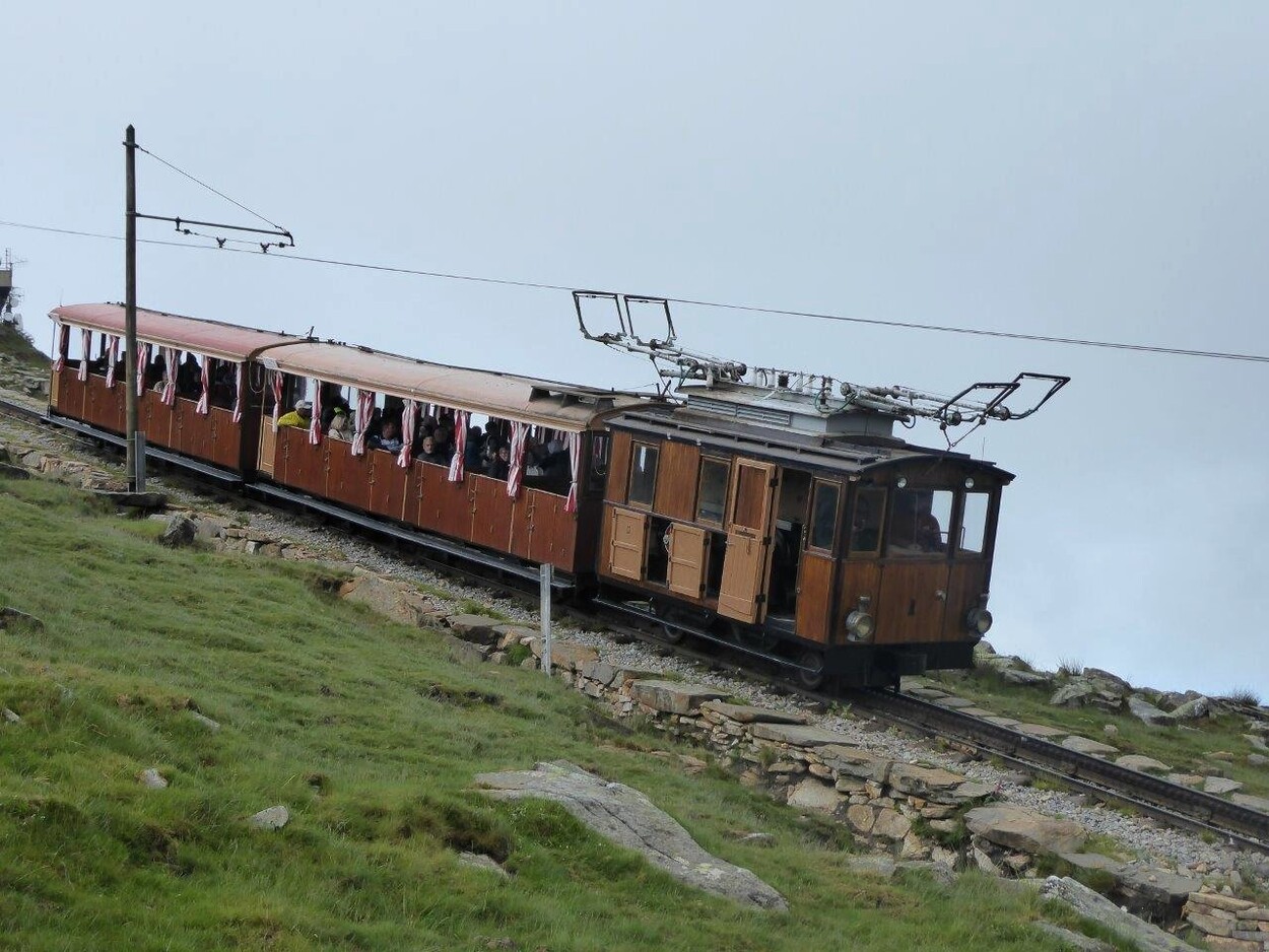 Mit Drehstrom auf den mystischen Berg der Basken - La Rhune