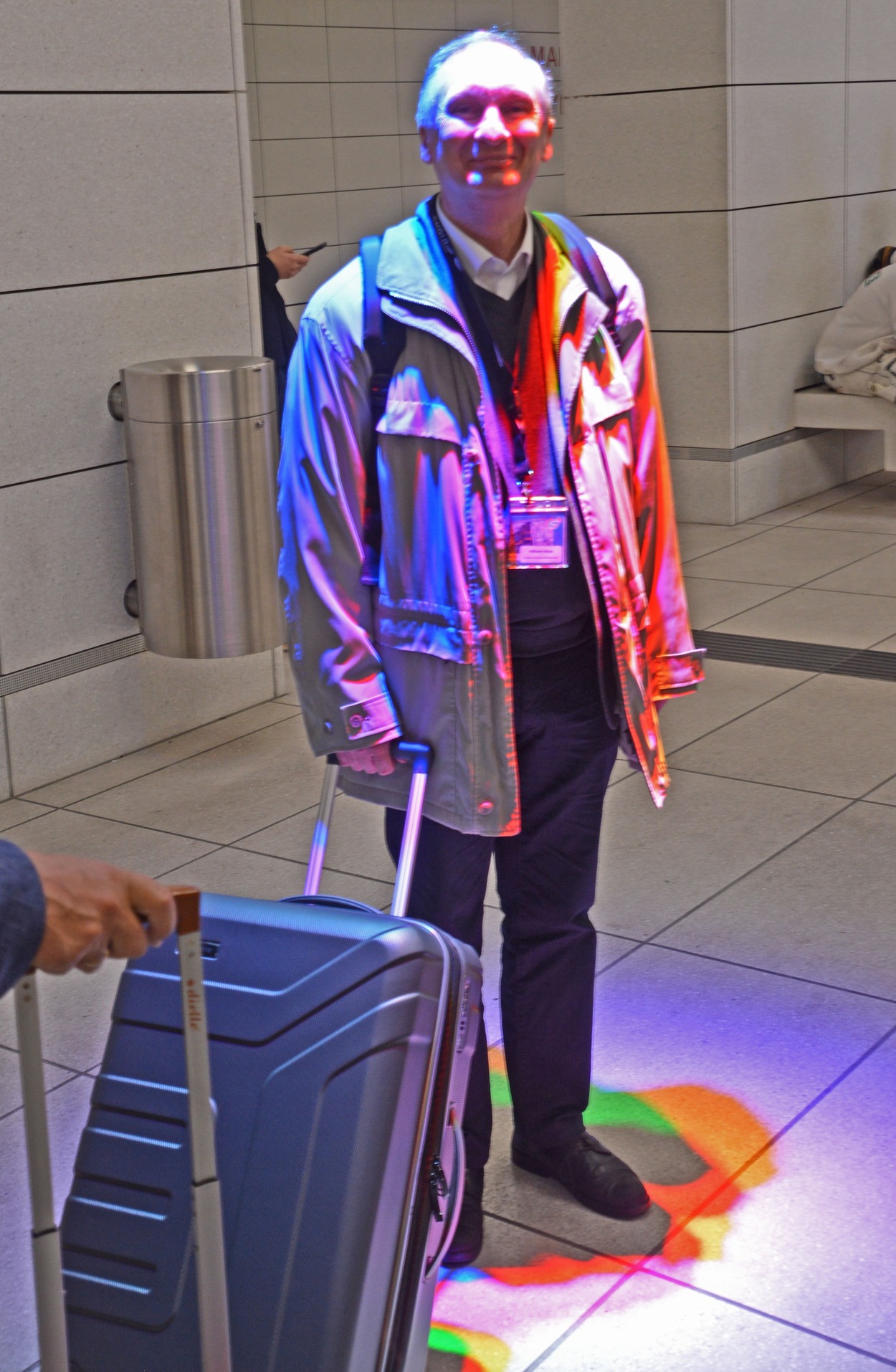 Lichtinstallation Ingo Maurer in den unterirdischen Stadtbahnstationen in Karlsruhe