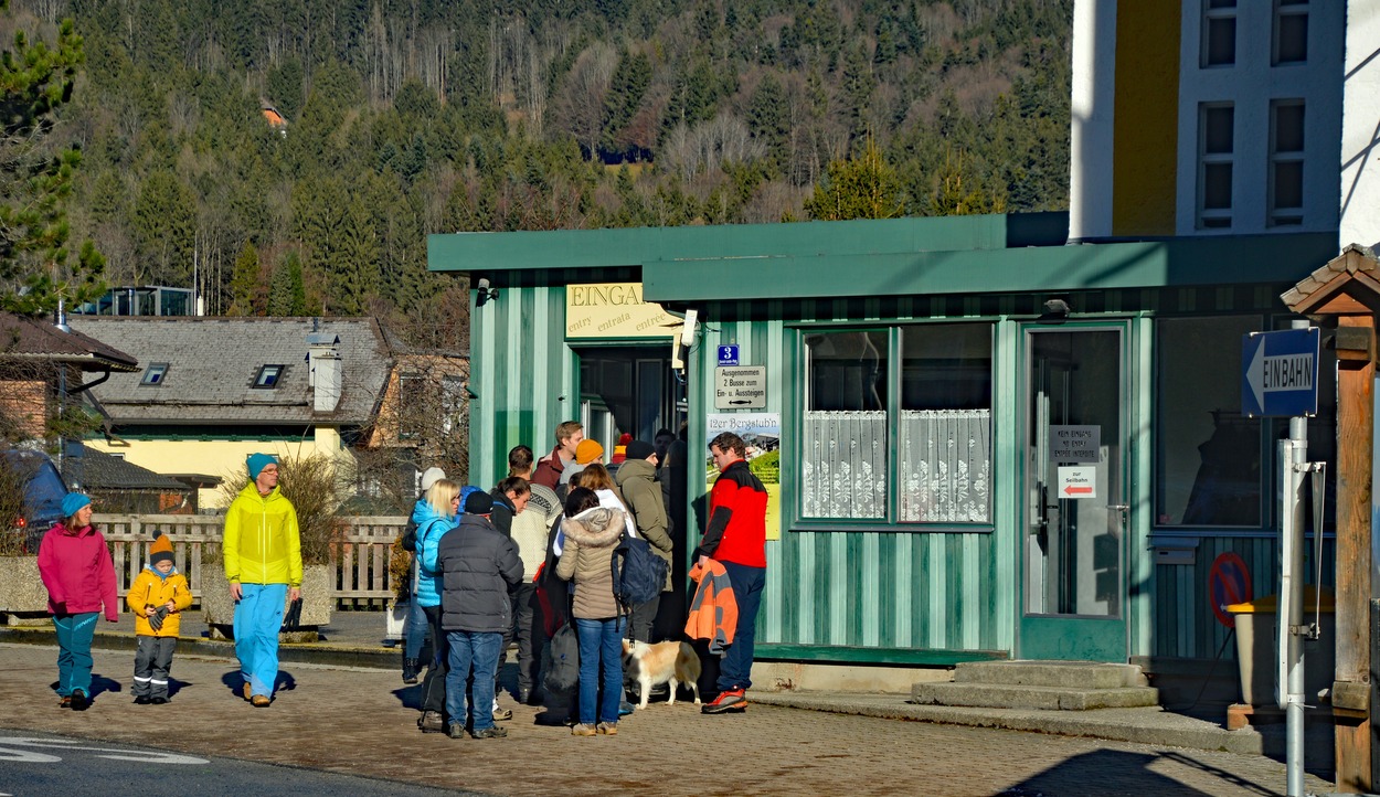 Talstation St.Gilgen neben dem alten Ischlerbahnhof bzw. heute beim Busterminal