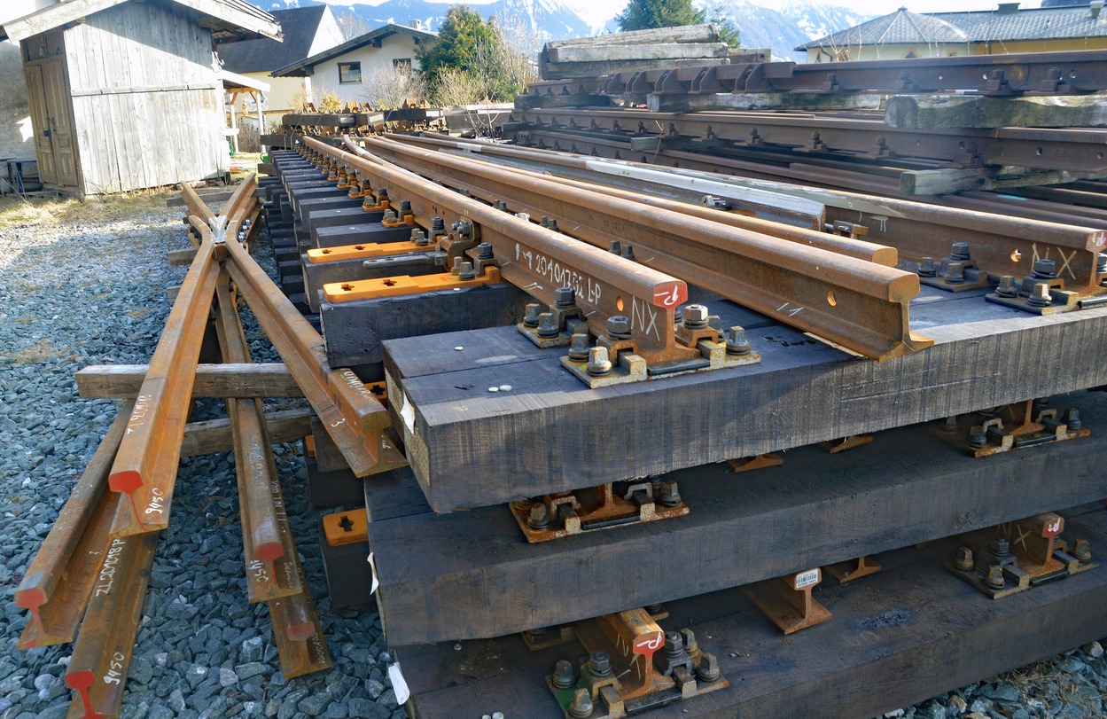 Achenseebahn Anlieferung fabriksneue Weichen Bahnhof Eben