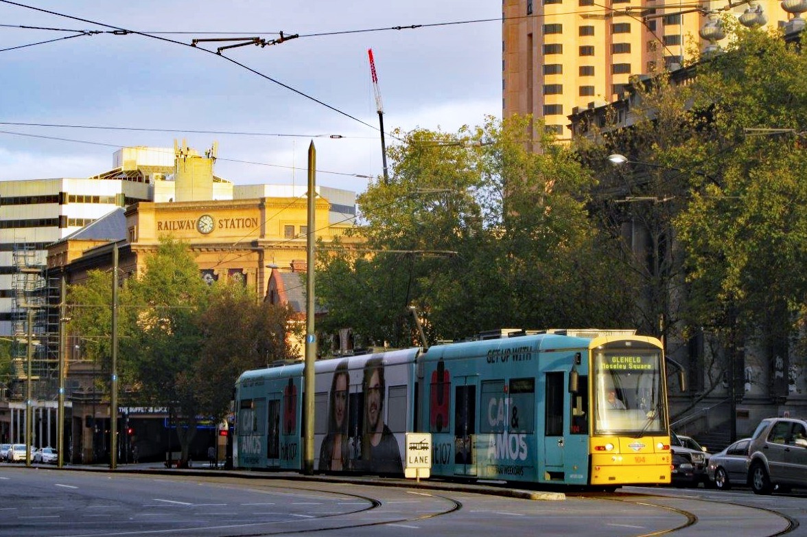 Tram Adelaide - Straßenbahn im Süden Australiens