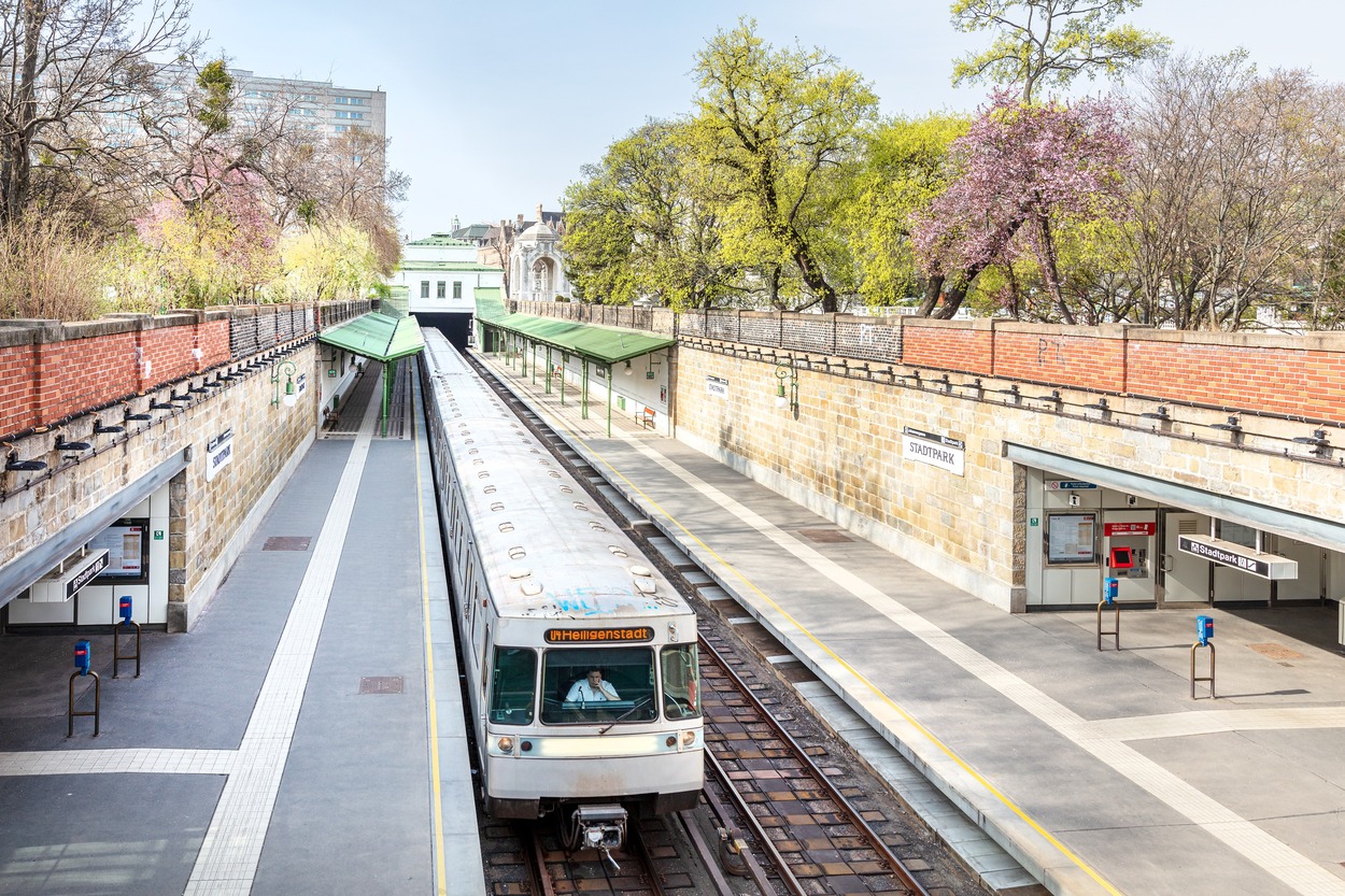 Wiener Linien U-Bahn U4