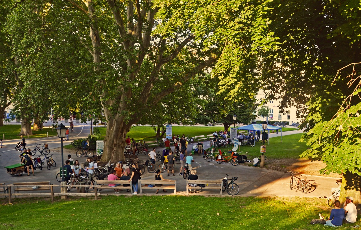 Bahn & Bus, Rad & Fuß im Kurpark