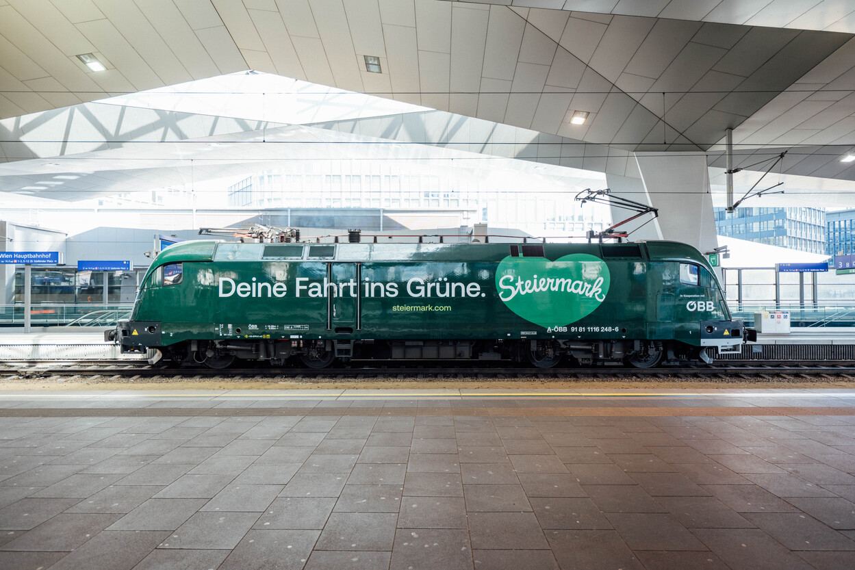ÖBB: Neue Steiermark-Lokomotive bringt das „Grüne Herz“ auf Schiene