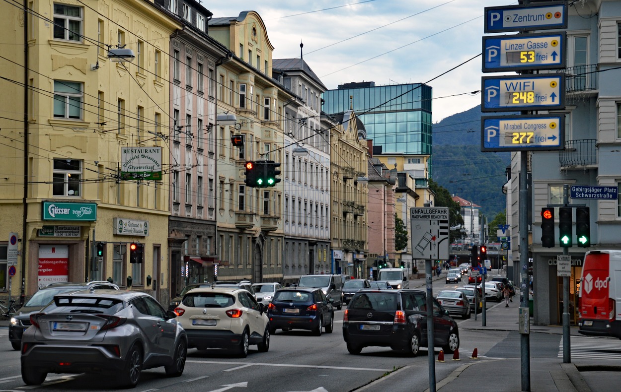 STAU in Salzburg & Garagenampeln