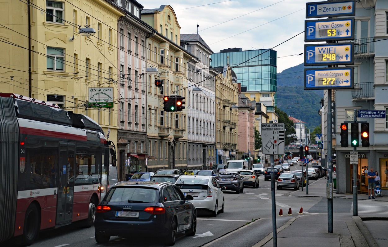 STAU in Salzburg & Garagenampeln