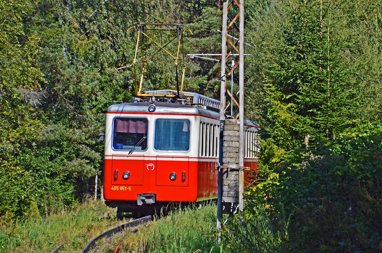 Zahnradbahn Štrba-Štrbské Pleso in der Hohen Tatra System Von Roll