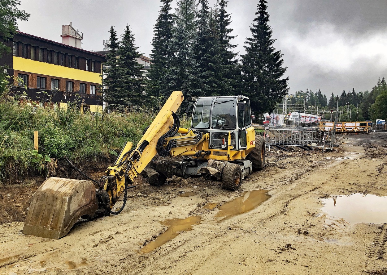 Zahnradbahn Štrba-Štrbské Pleso oder Tschirmer-Bahn in der Hohen Tatra wird grundlegend erneuert.