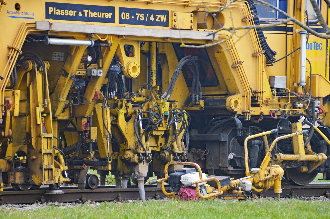 Stern & Hafferl Bahnbau Plasser & Theurer Gleisstopfmaschine