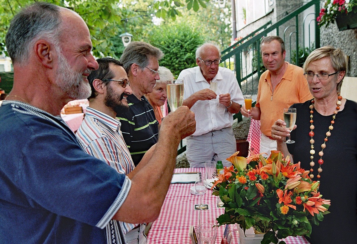 Das Redaktionsteam "Regionale Schienen" gratuliert Christa Schlager zum 60. Geburtstag GH Weiserhof